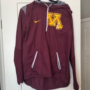 Nike Minnesota Gophers Hooded Windbreaker size Medium